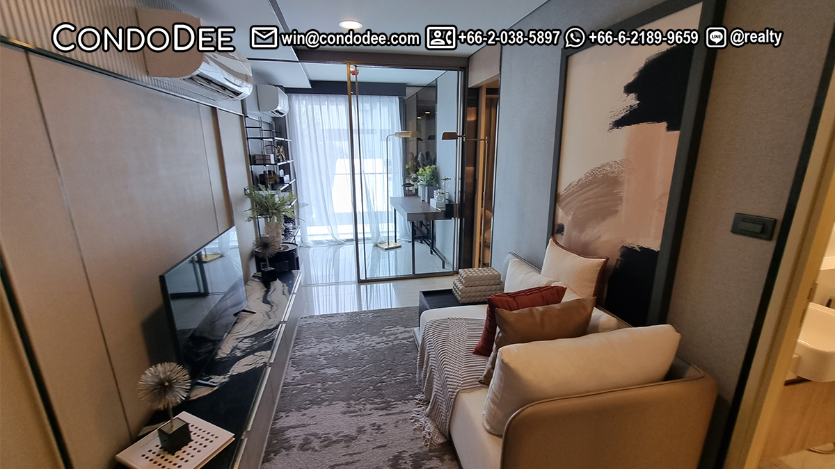 คอนโดใหม่ 1.5 ห้องนอน อโศก