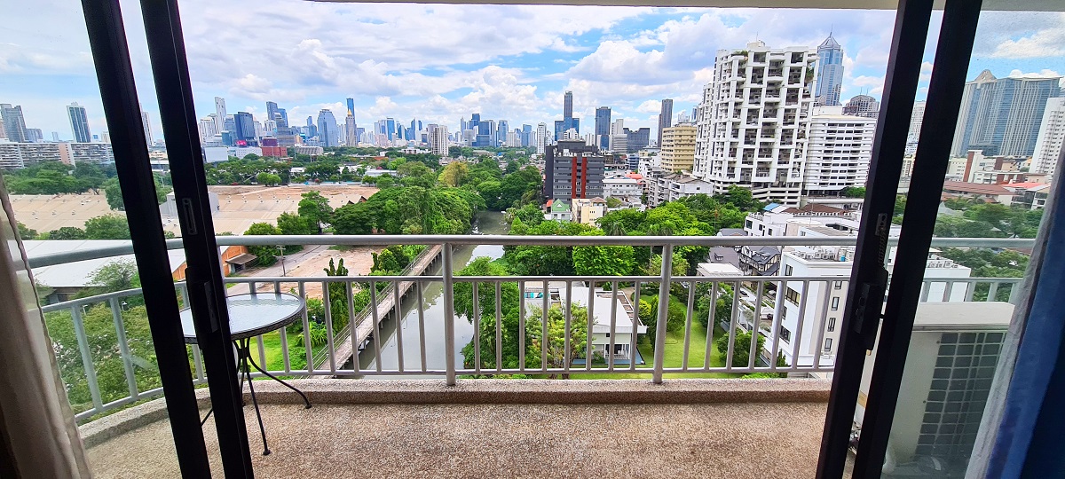 ขายคอนโดวิวสวนสาธารณะสุขุมวิท 8 - 2 ห้องนอน - ชั้นกลาง
